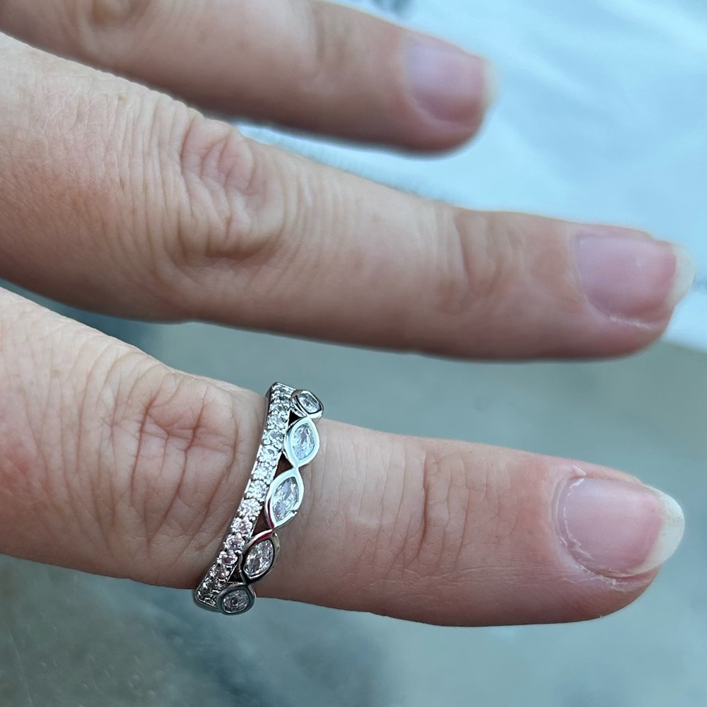 Pretty bird white gold plated Band with Clear Stones
